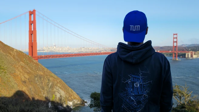 CIT student looks out over the Golden Gate Bridge