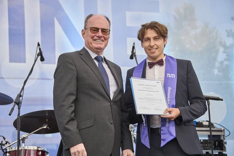 Walter-Gademann-Masterpreisträger 2025 Ludger Masch mit Prof. Erwin Biebl