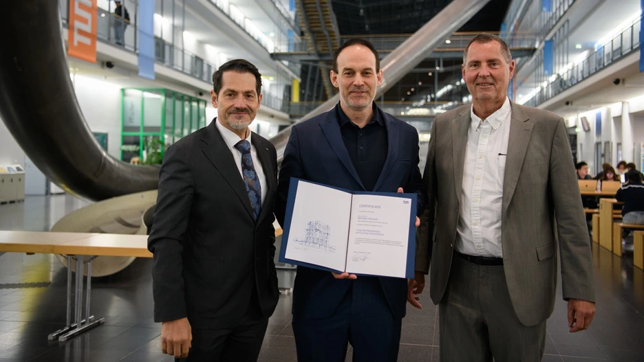TUM President Professor Thomas F. Hofmann, Professor Michael Backes, and CIT Dean Professor Hans-Joachim Bungartz at the get-together afterwards.