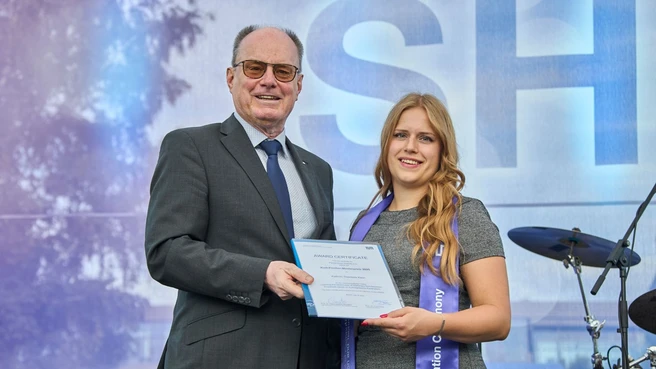Kathrin Klein receives the Kurt Fischer Award