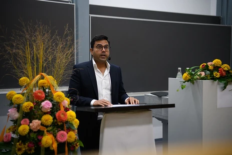 Professor Pramod Bhatotia delivers the laudatory speech in honor of Professor Michael Backes. 