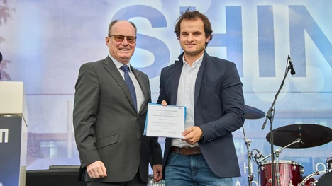 David Radecker is awarded the Walter Gademann Bachelor's Award