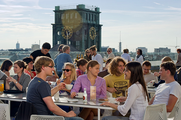 Students on the terrace of the Vorhölzer Forum